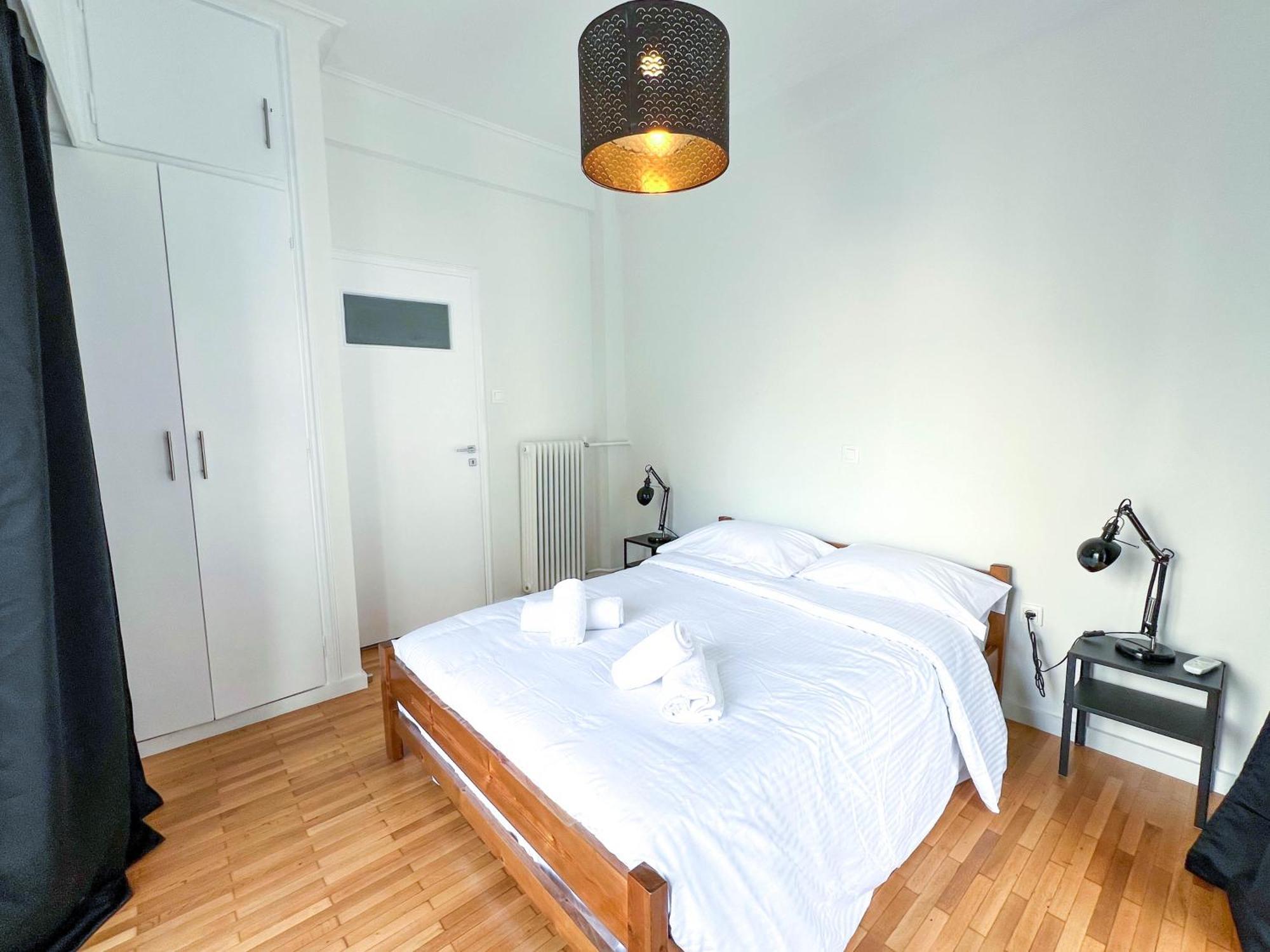Family Two Bedroom Apartment Benaki Афіни Екстер'єр фото