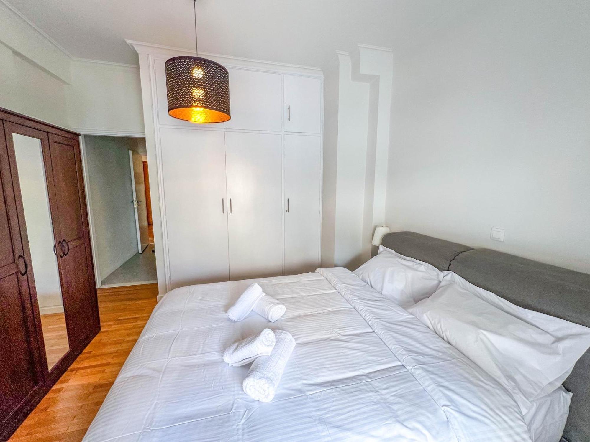 Family Two Bedroom Apartment Benaki Афіни Екстер'єр фото